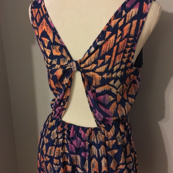 4/$20 Forever 21 Dress - Picture 5 of 9